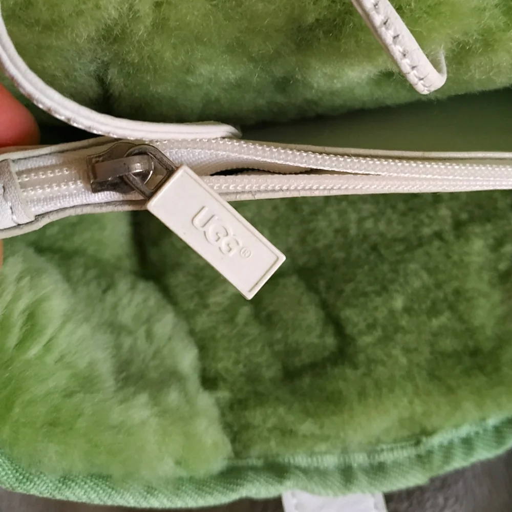 UGG Australia handbag - Picture 5 of 13